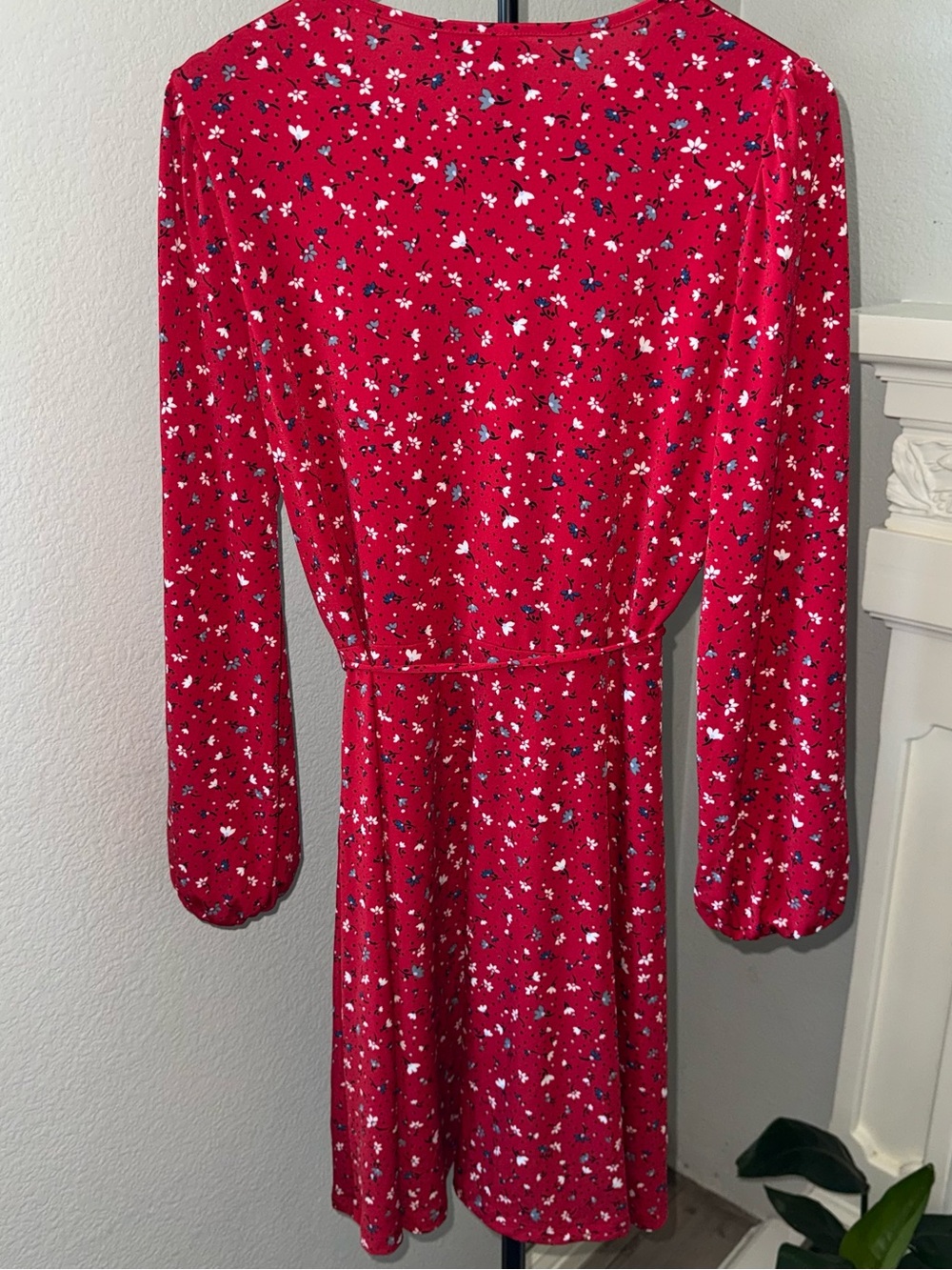 Banana Republic Red Floral Long-Sleeve Tie-Waist Dress Size M - Picture 3 of 9
